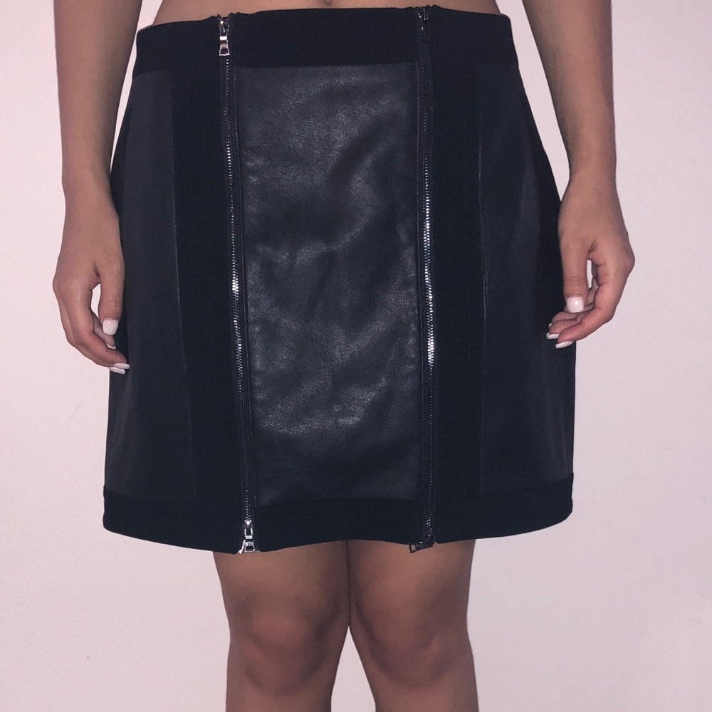 BCBGMAXAZARIA Black Leather Skirt Size M